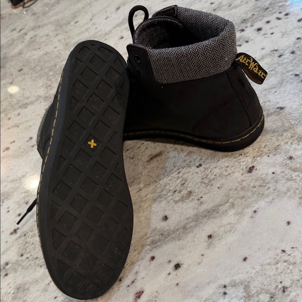 Doc Martens Maelly US Size 8 Black Air Wair Bouncing Soles Padded Collar Boots - Picture 5 of 8